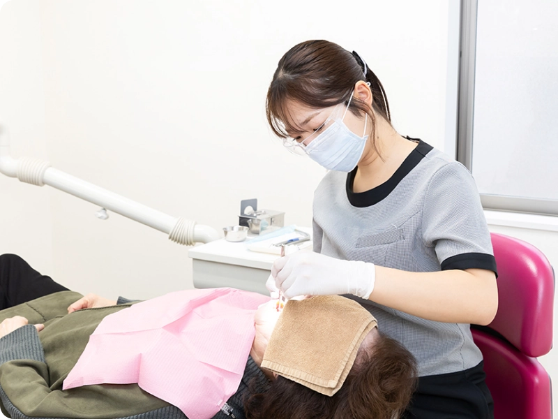 インプラントの定期検診／クリーニング